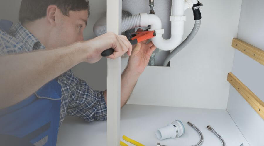 Local tankless water heater installation in Palmyra, MO
